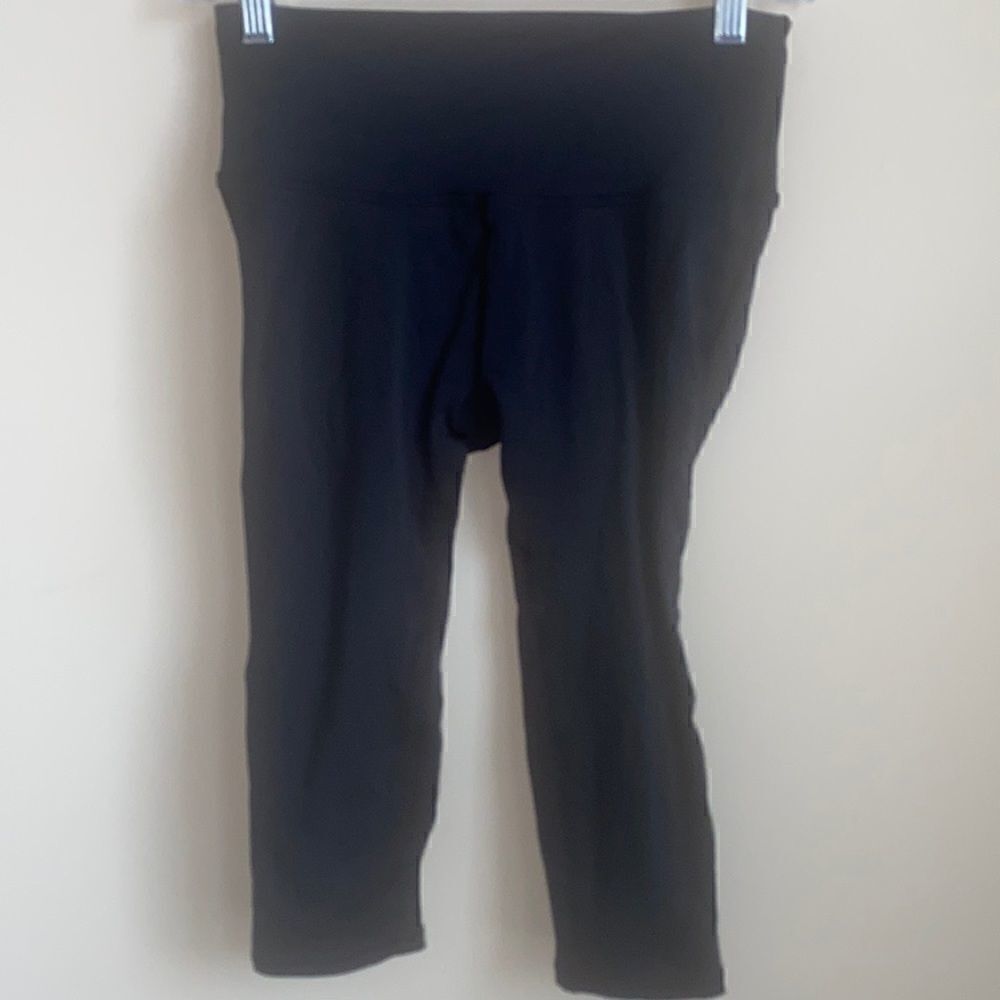 Lululemon Black Capri Leggings 6